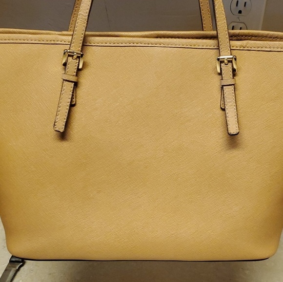 Michael Kors Jet Set Tote Tan 11"×8.5 ×6.5 - Picture 2 of 3